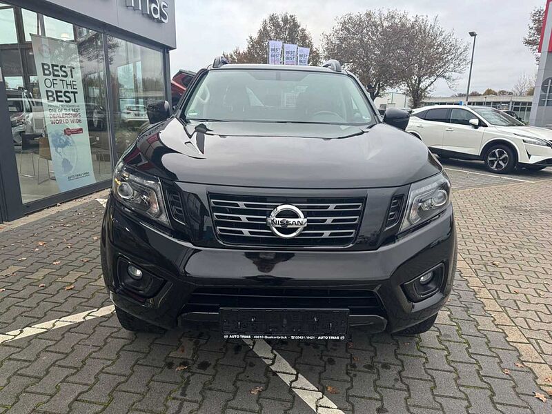 Nissan Navara NP300 N-Guard Double Cab 4x4 Bakflipabd.