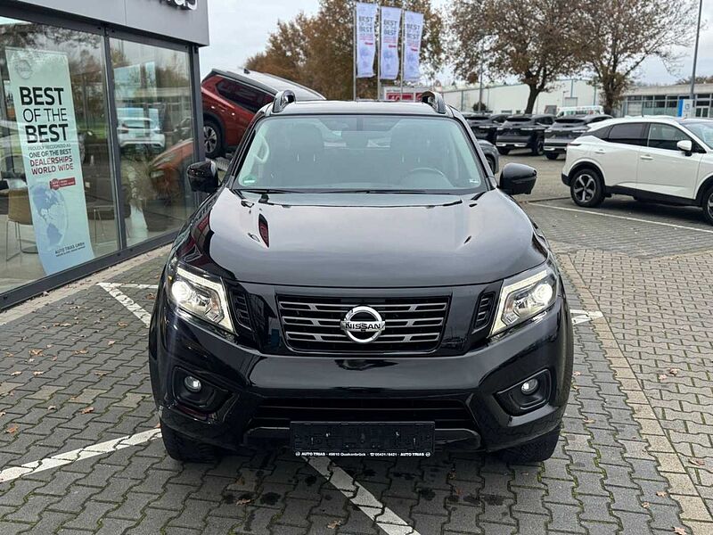 Nissan Navara NP300 N-Guard Double Cab 4x4 Bakflipabd.