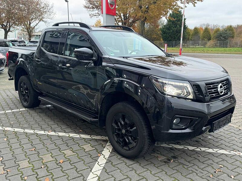 Nissan Navara NP300 N-Guard Double Cab 4x4 Bakflipabd.