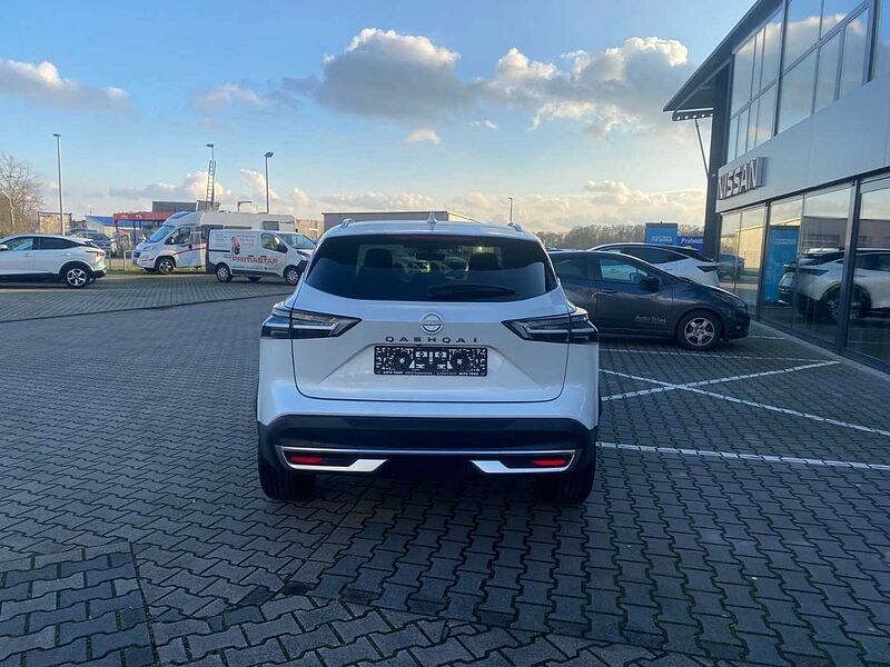 Nissan Qashqai 1.3DIG-T N-Connecta Winter/Komfort Paket